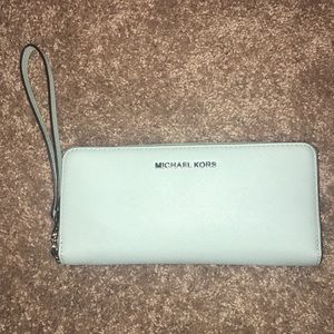 aqua michael kors wallet
